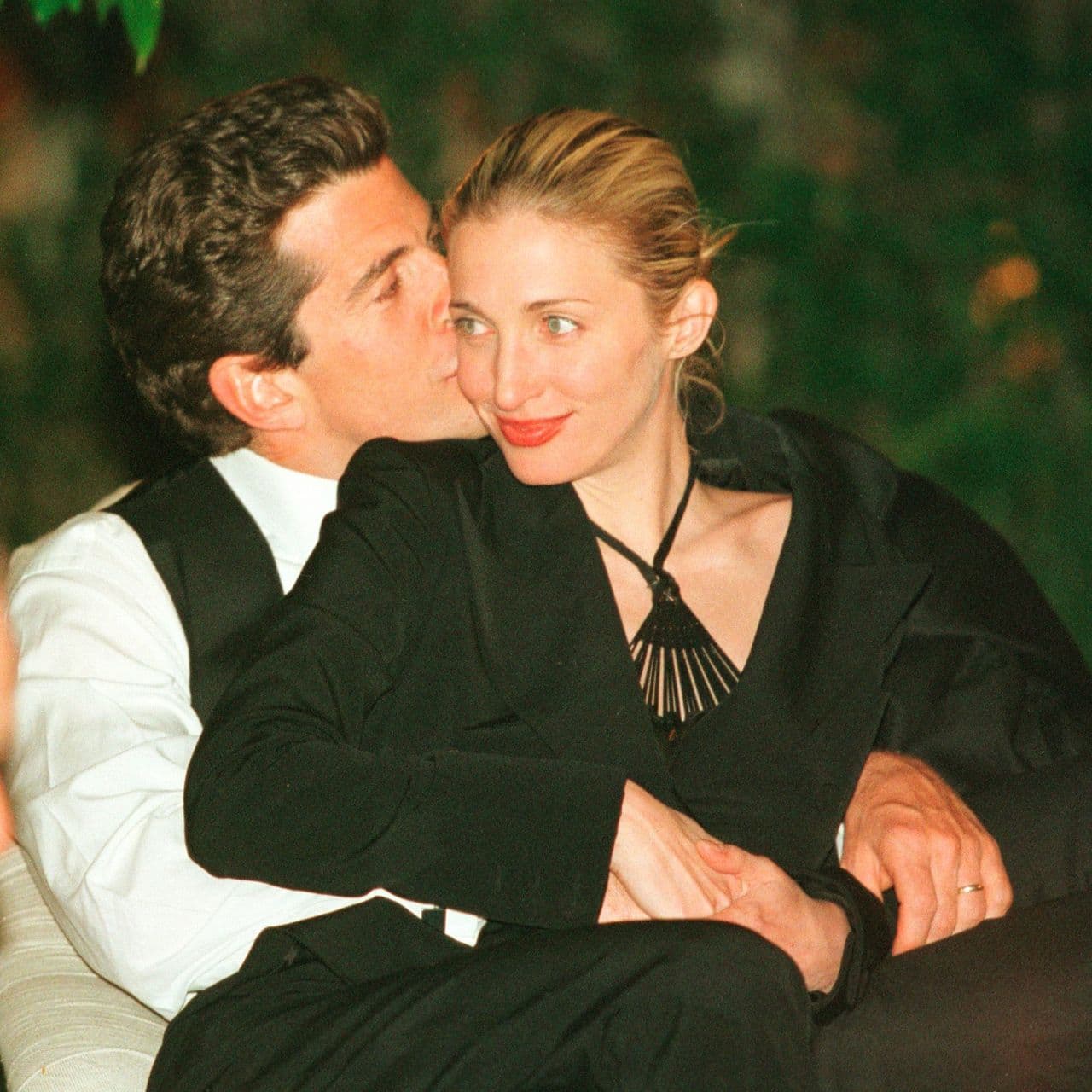  Love Story's On-Set Hairstylist Just Told Me the Secret to Carolyn Bessette-Kennedy’s Lived-In Bridal Bun 